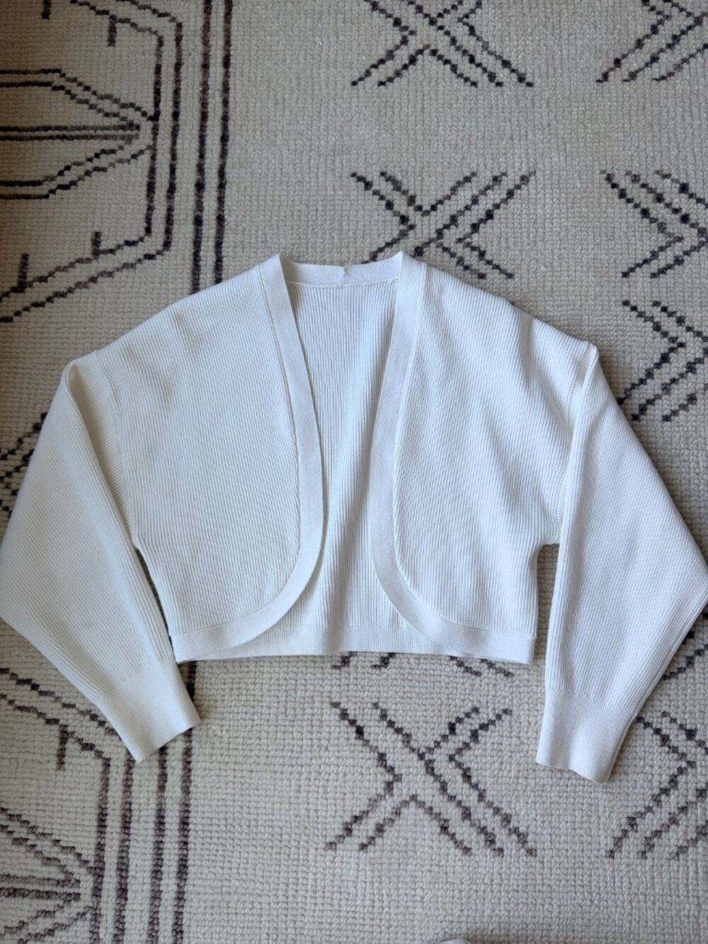 Babaton Decision Shrug Wonder Yarn Birch XS